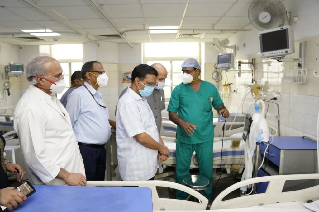 Delhi CM at Rajiv Gandhi Super Speciality Hospital, New Delhi